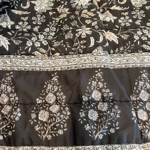 Black and White Floral Pottery Barn reversible quilt. King/California king..